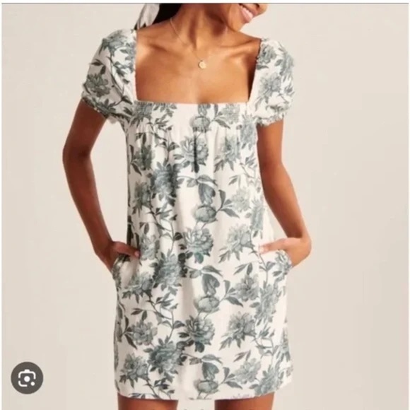 Abercrombie & Fitch Trapeze Mini Dress Smocked XS - Picture 1 of 5